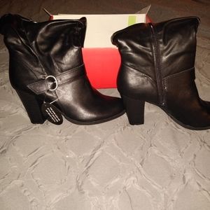 Size 10.5 black 3"block heel boots